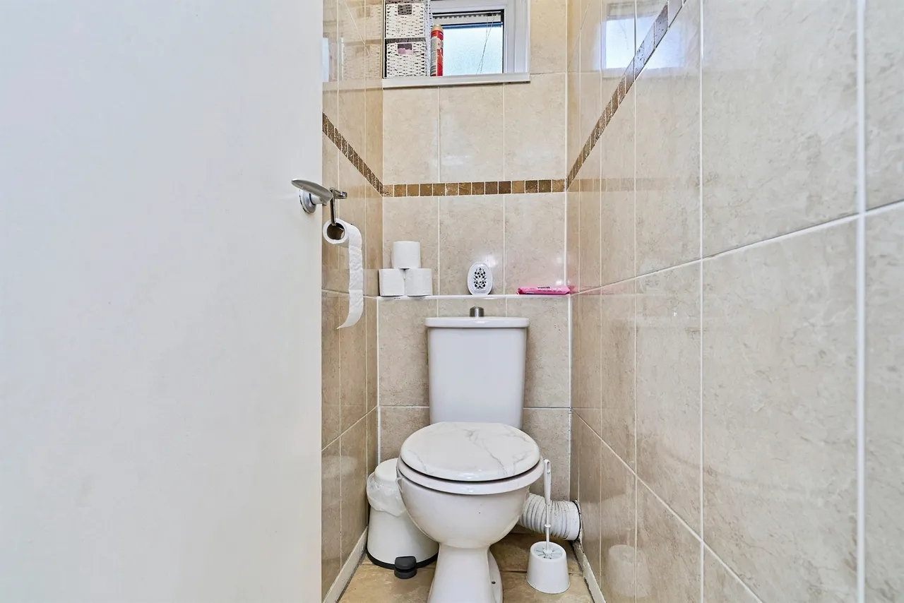 Rosehill Gardens, Willenhall, WV13, photo 14