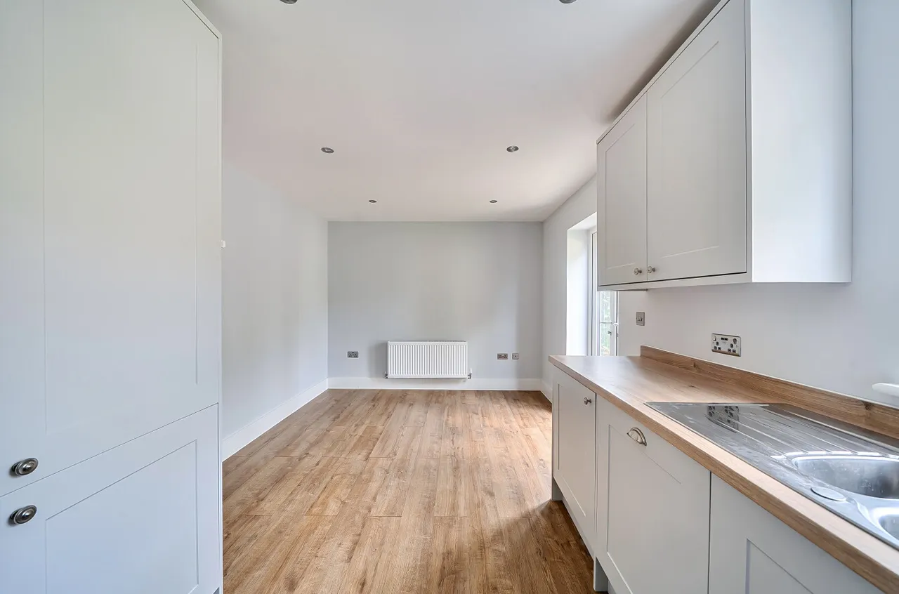 West End Road, West End, SO18, photo 4