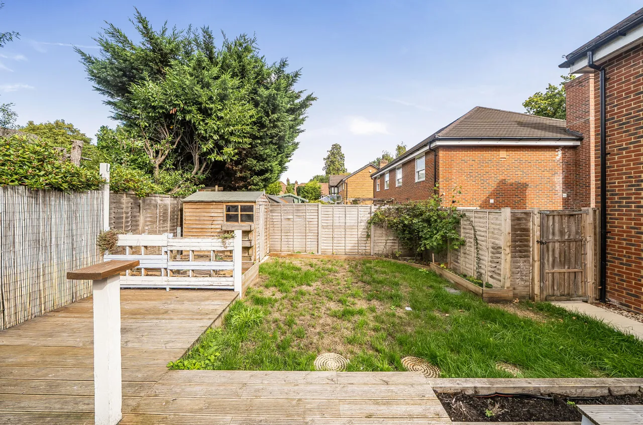 West End Road, West End, SO18, photo 20