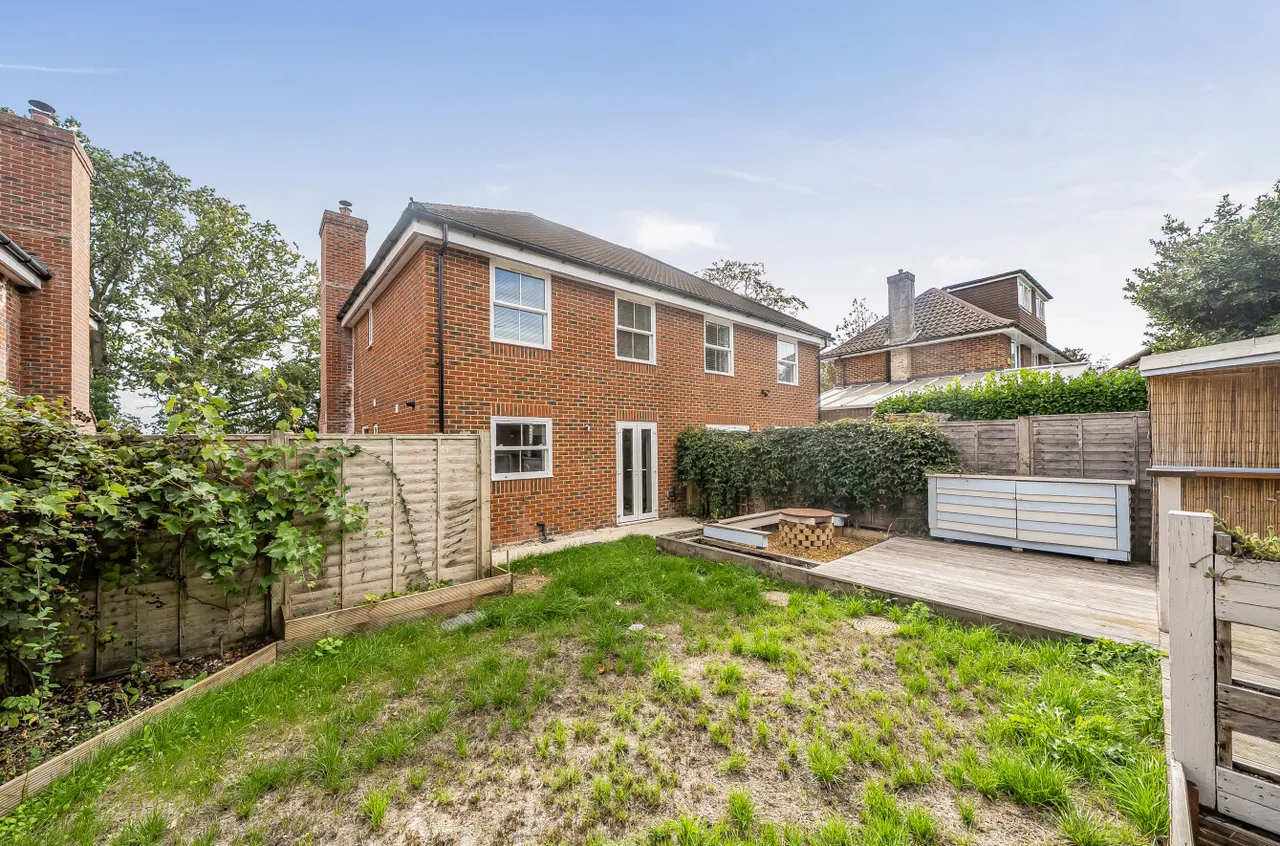 West End Road, West End, SO18, photo 18