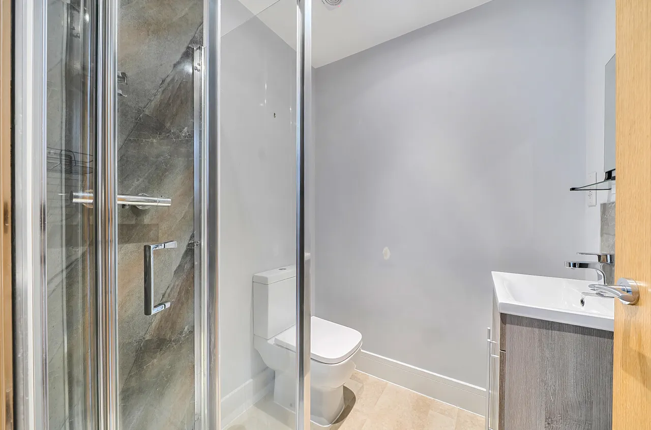 West End Road, West End, SO18, photo 16