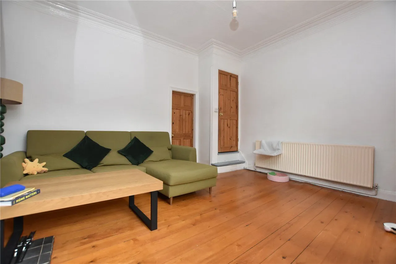 Bruntcliffe Lane, Morley, LS27, photo 13