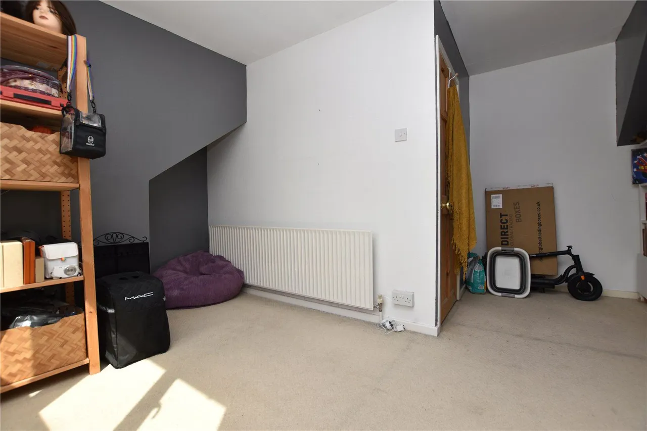 Bruntcliffe Lane, Morley, LS27, photo 8