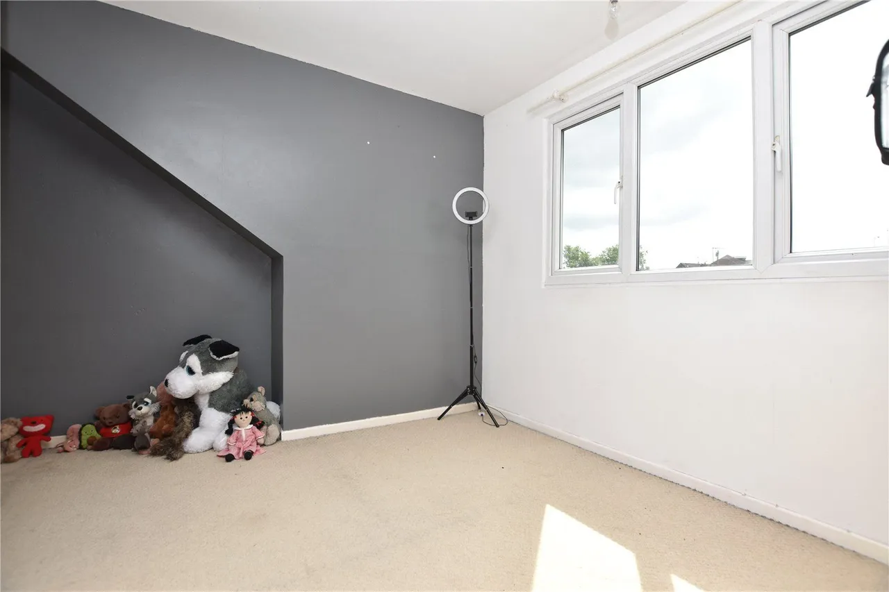 Bruntcliffe Lane, Morley, LS27, photo 17