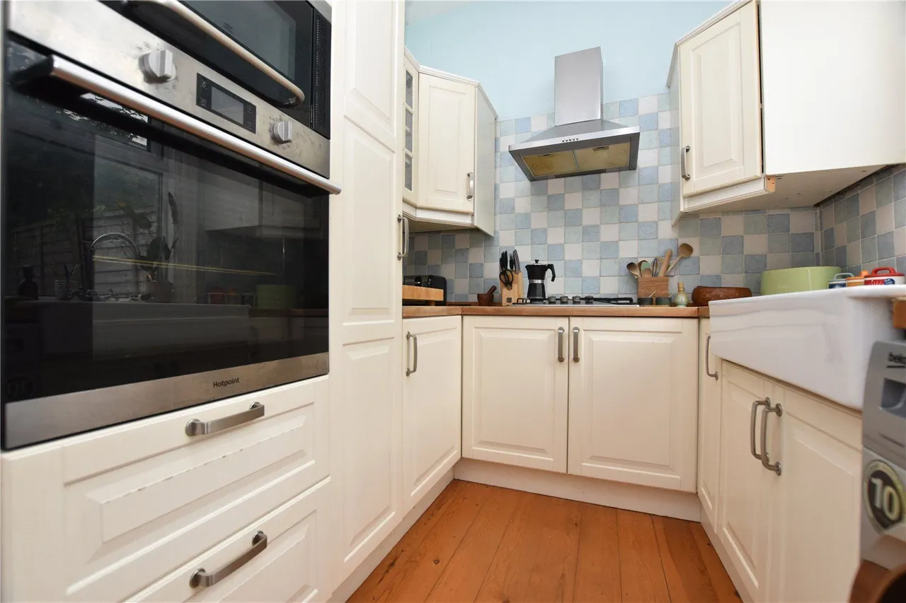 Bruntcliffe Lane, Morley, LS27, photo 5