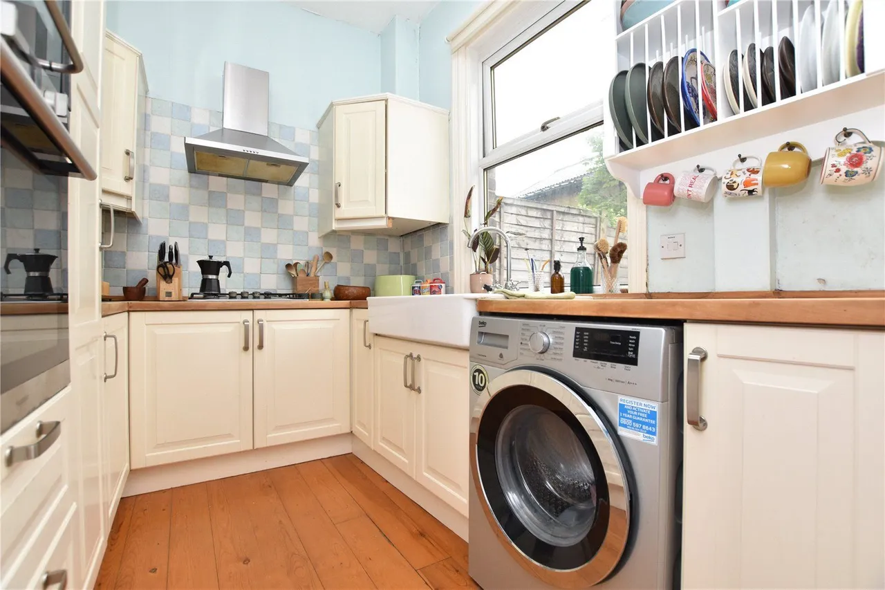 Bruntcliffe Lane, Morley, LS27, photo 4