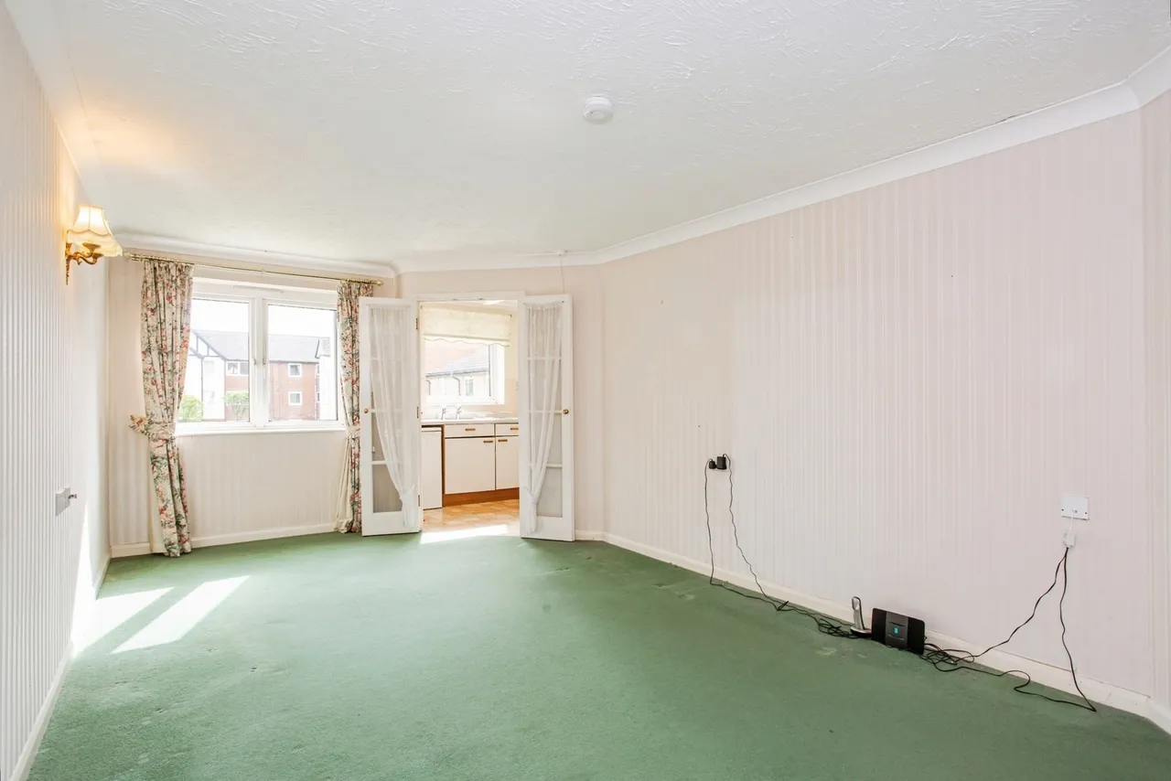 Station Road, Thorpe Bay, Essex, SS1, photo 3