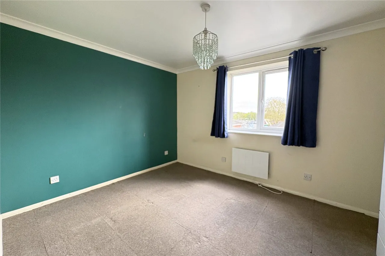 Ascot Court, Aldershot, Hampshire, GU11 1HG, photo 4