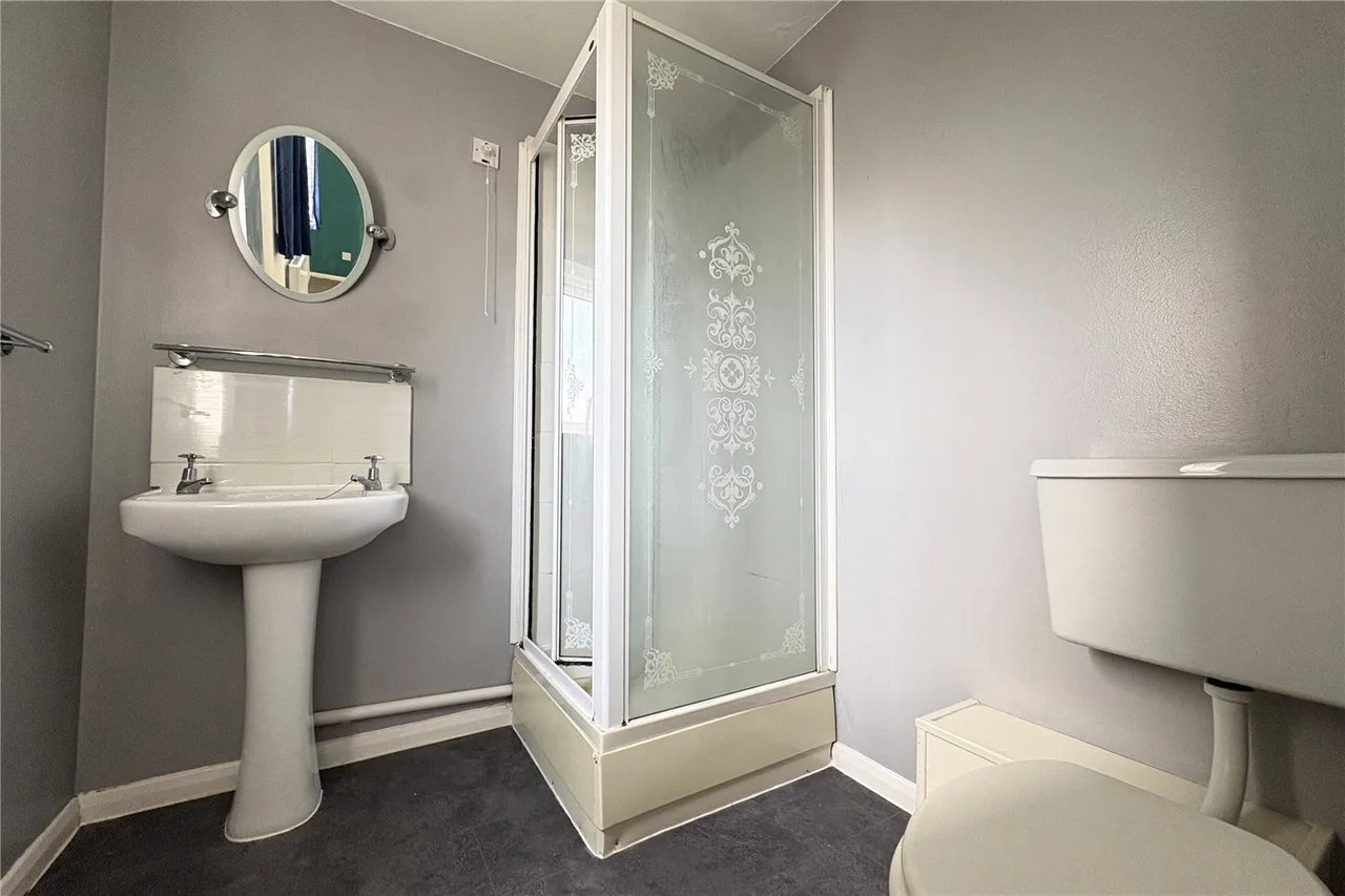 Ascot Court, Aldershot, Hampshire, GU11 1HG, photo 6