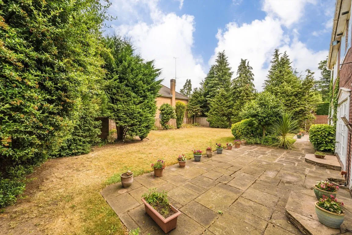Fairacres, Cobham, KT11, photo 10