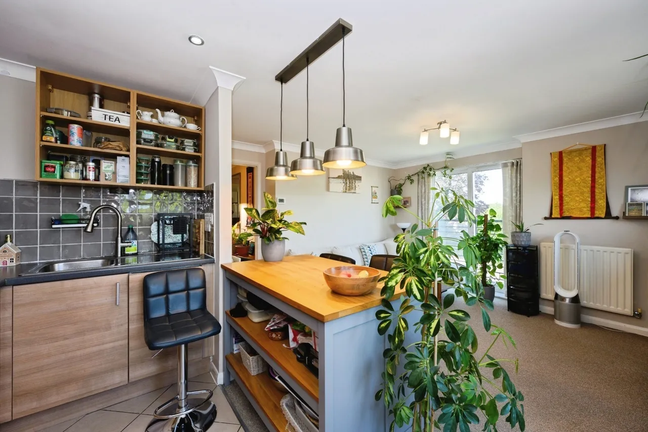 Buffers Lane, Leatherhead, KT22, photo 14