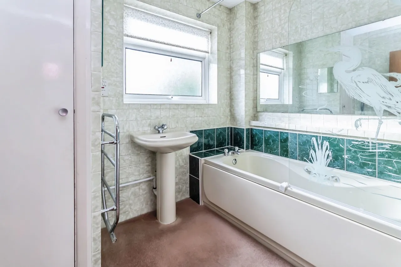 St. Marys Close, Pulborough, RH20, photo 2