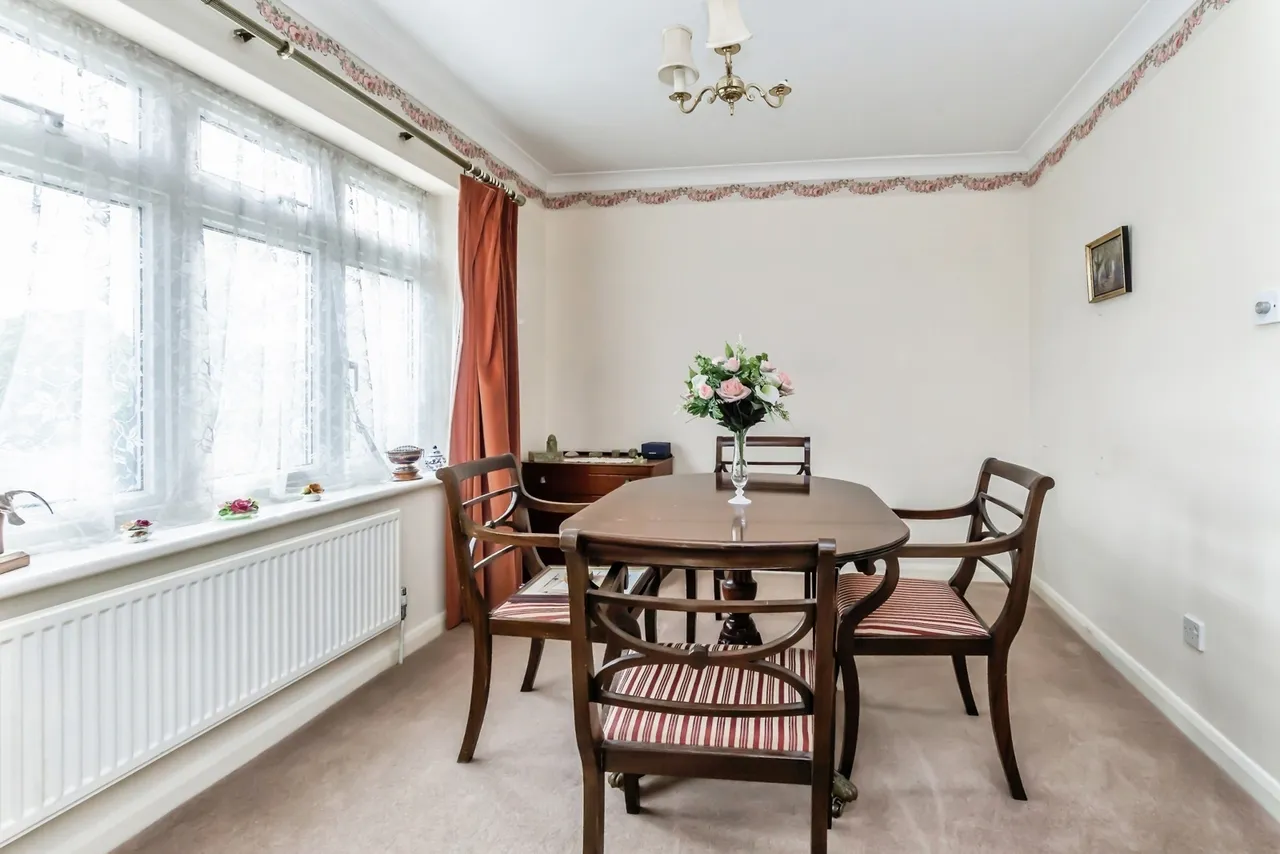 St. Marys Close, Pulborough, RH20, photo 11