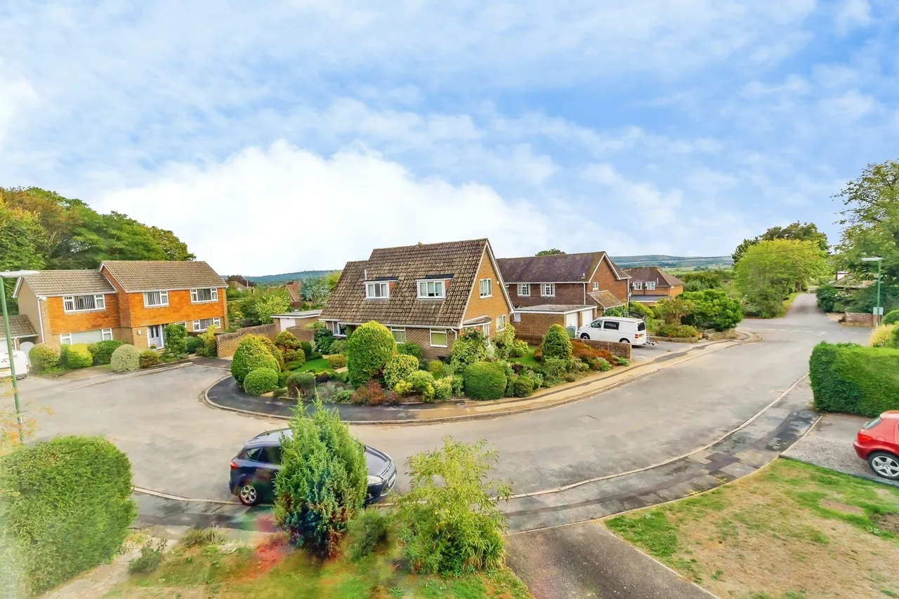 St. Marys Close, Pulborough, RH20, photo 15