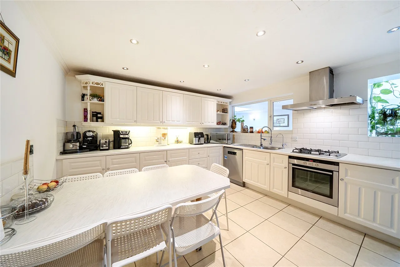 Brookdene Drive, Northwood, HA6, photo 3