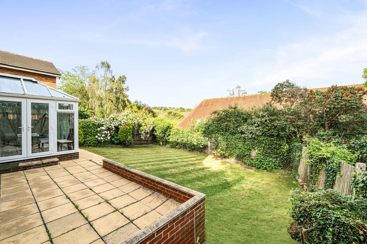 Brookdene Drive, Northwood, HA6, photo 18