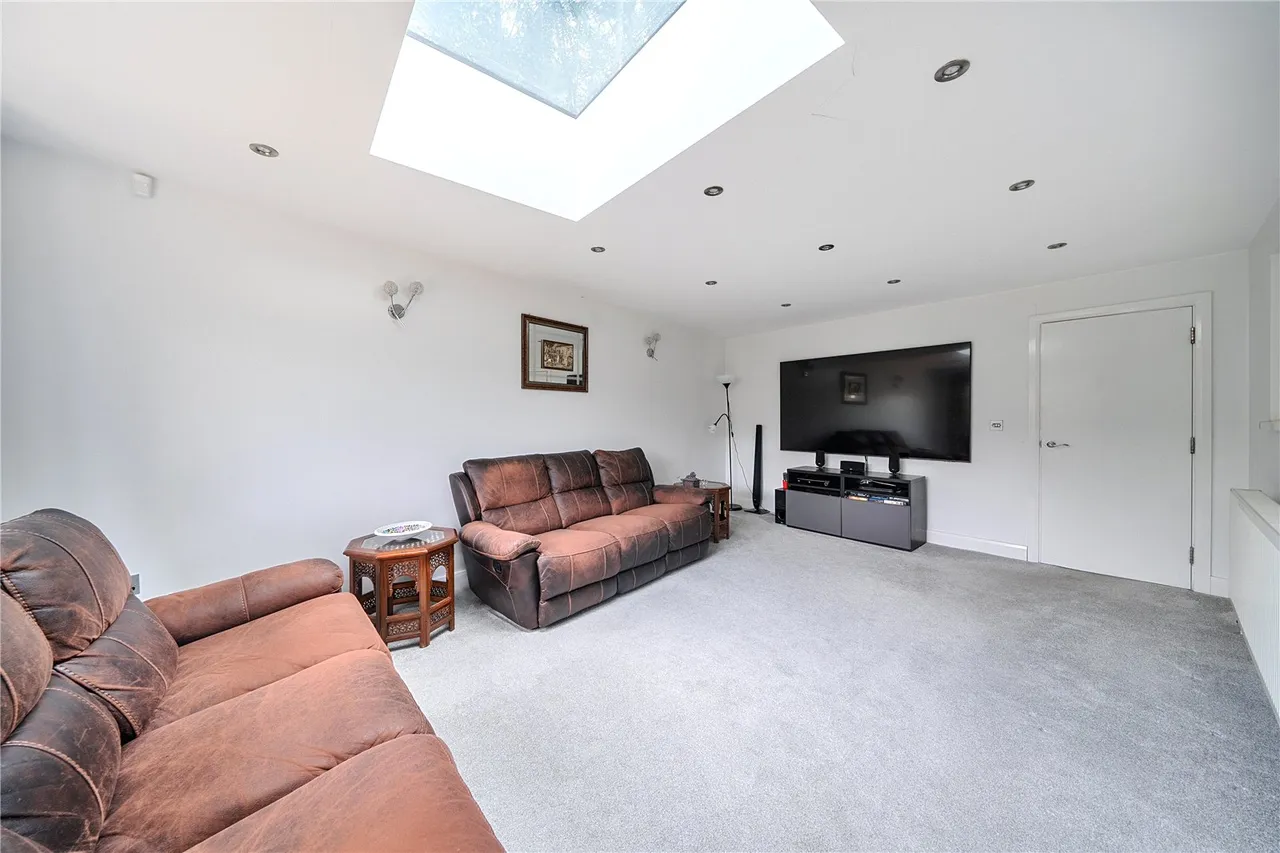 Brookdene Drive, Northwood, HA6, photo 5
