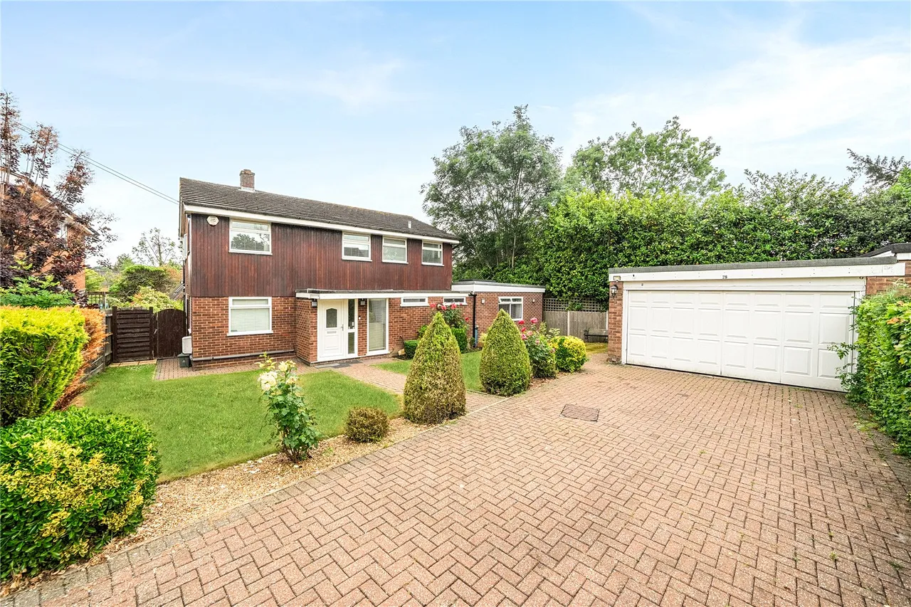 5 bed house for sale, Brookdene Drive, Northwood, HA6