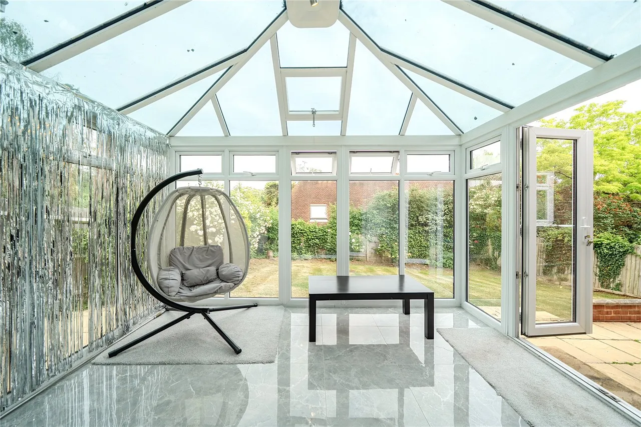 Brookdene Drive, Northwood, HA6, photo 6