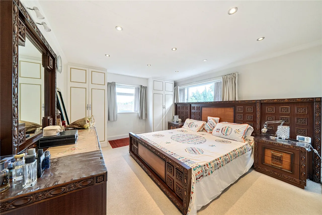 Brookdene Drive, Northwood, HA6, photo 11