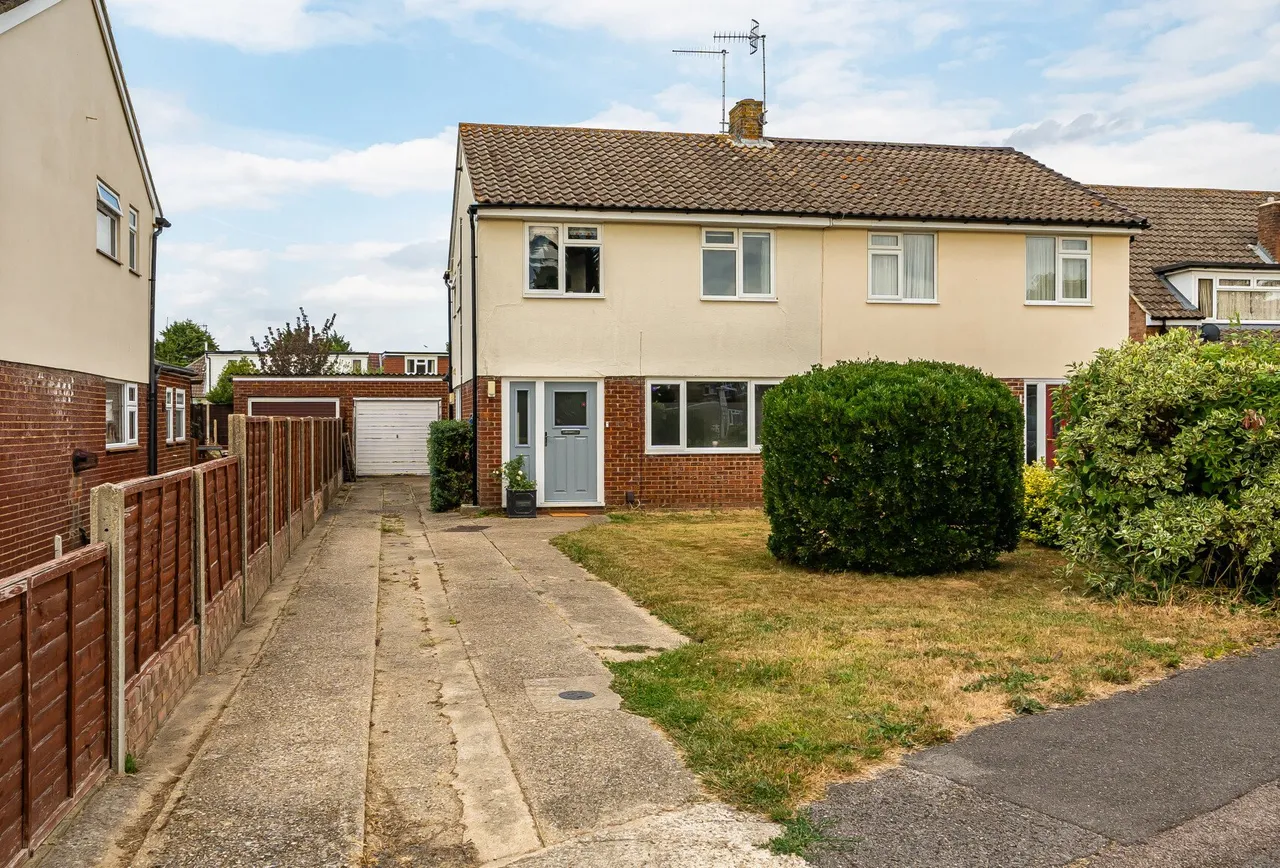 Emlyn Road, Horley, RH6 8RX, photo 12