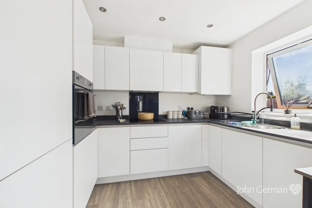 Victoria Crescent, Burton-on-Trent, photo 3