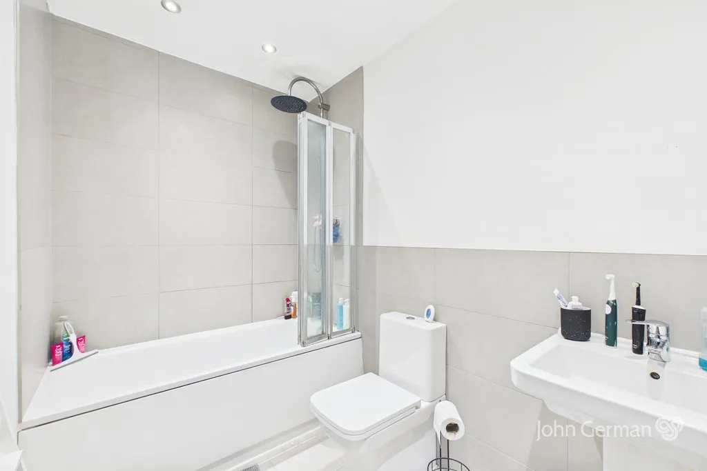 Victoria Crescent, Burton-on-Trent, photo 8