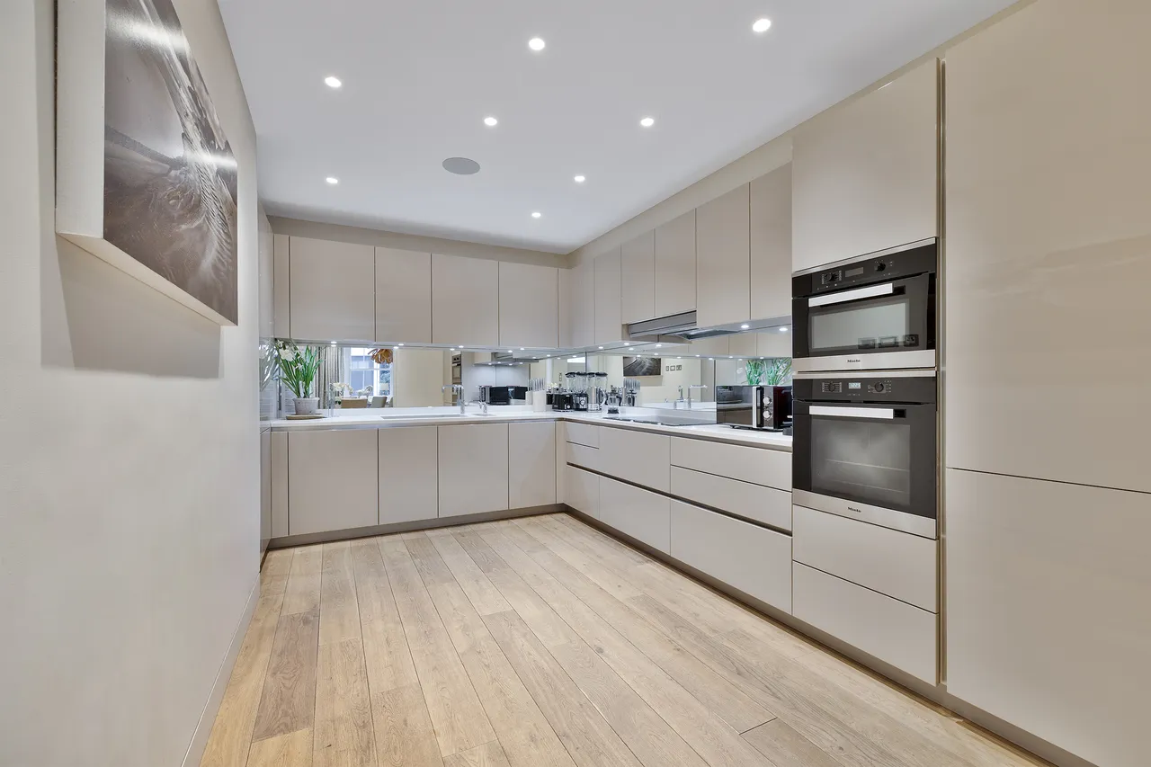 Pavilion Road, Knightsbridge, London, photo 11