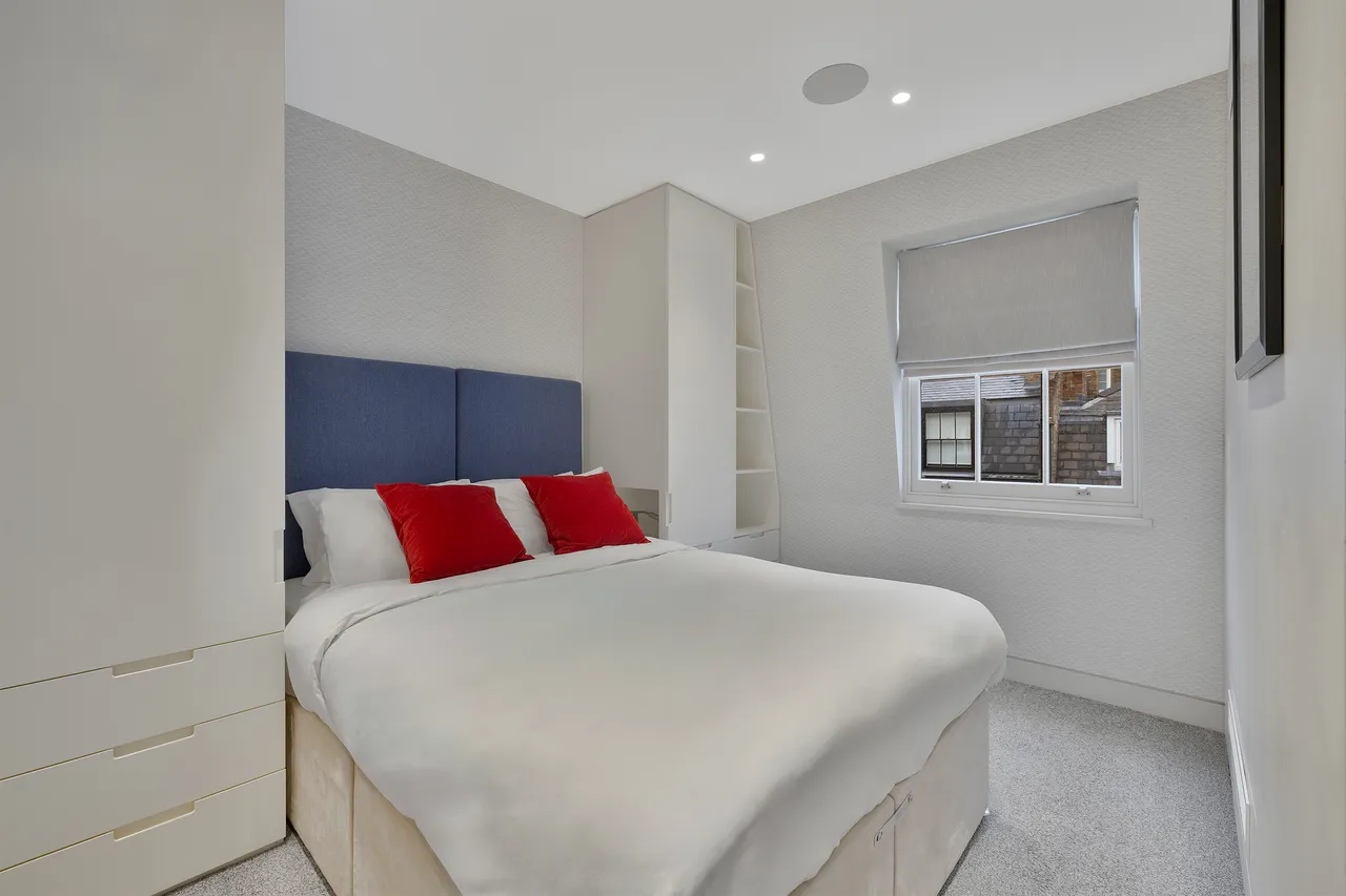Pavilion Road, Knightsbridge, London, photo 3