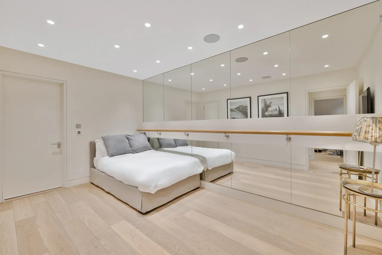 Pavilion Road, Knightsbridge, London, photo 12