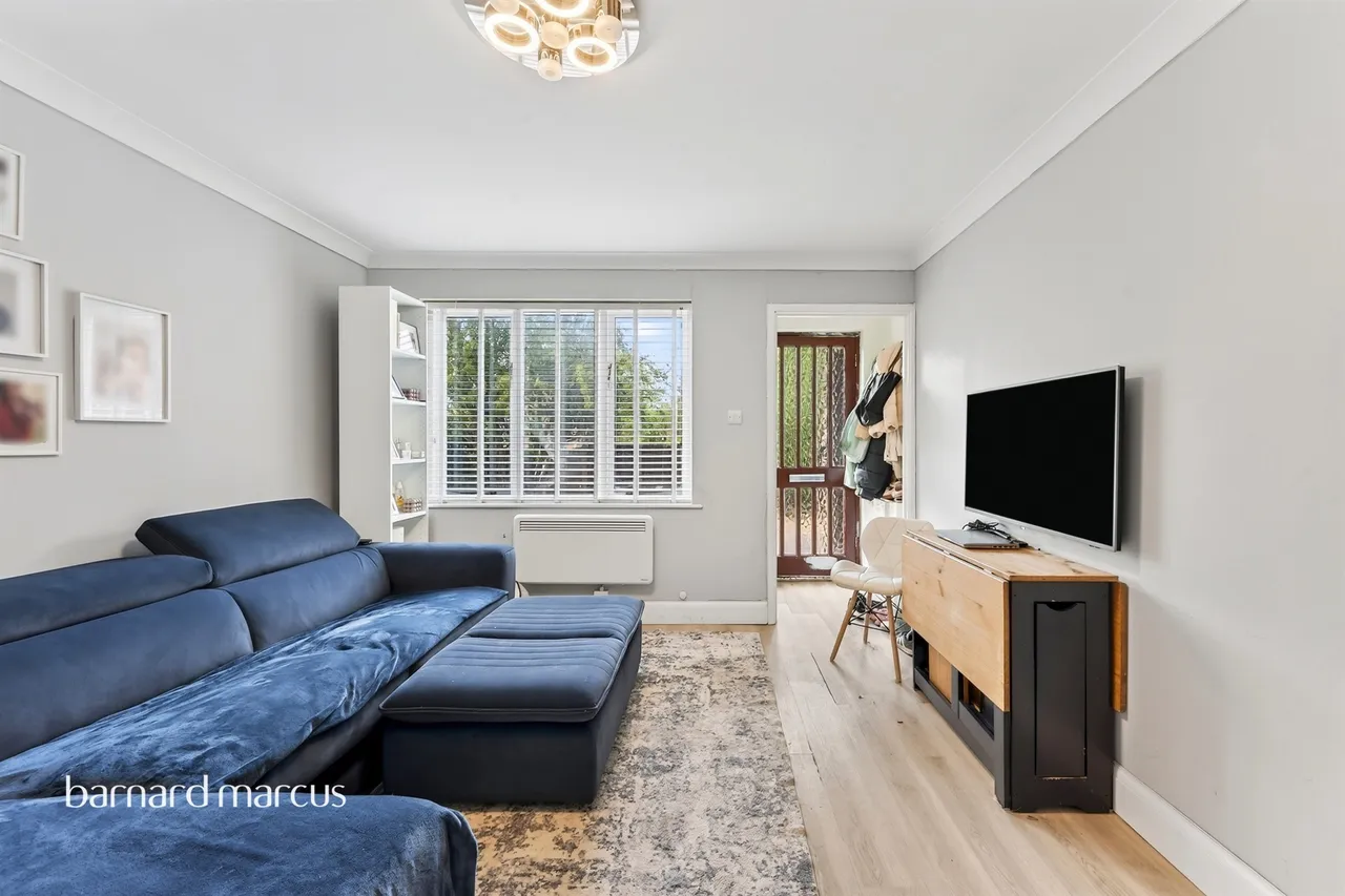 Godwin Close, EPSOM, photo 10