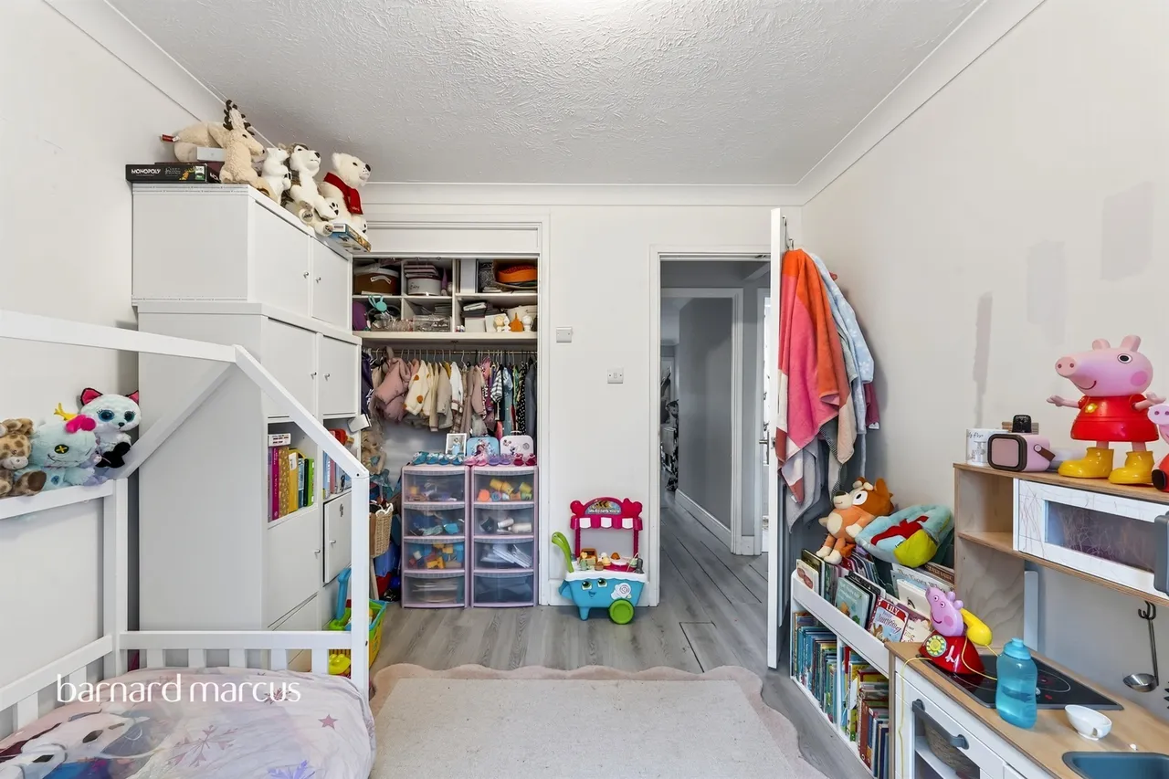 Godwin Close, EPSOM, photo 9