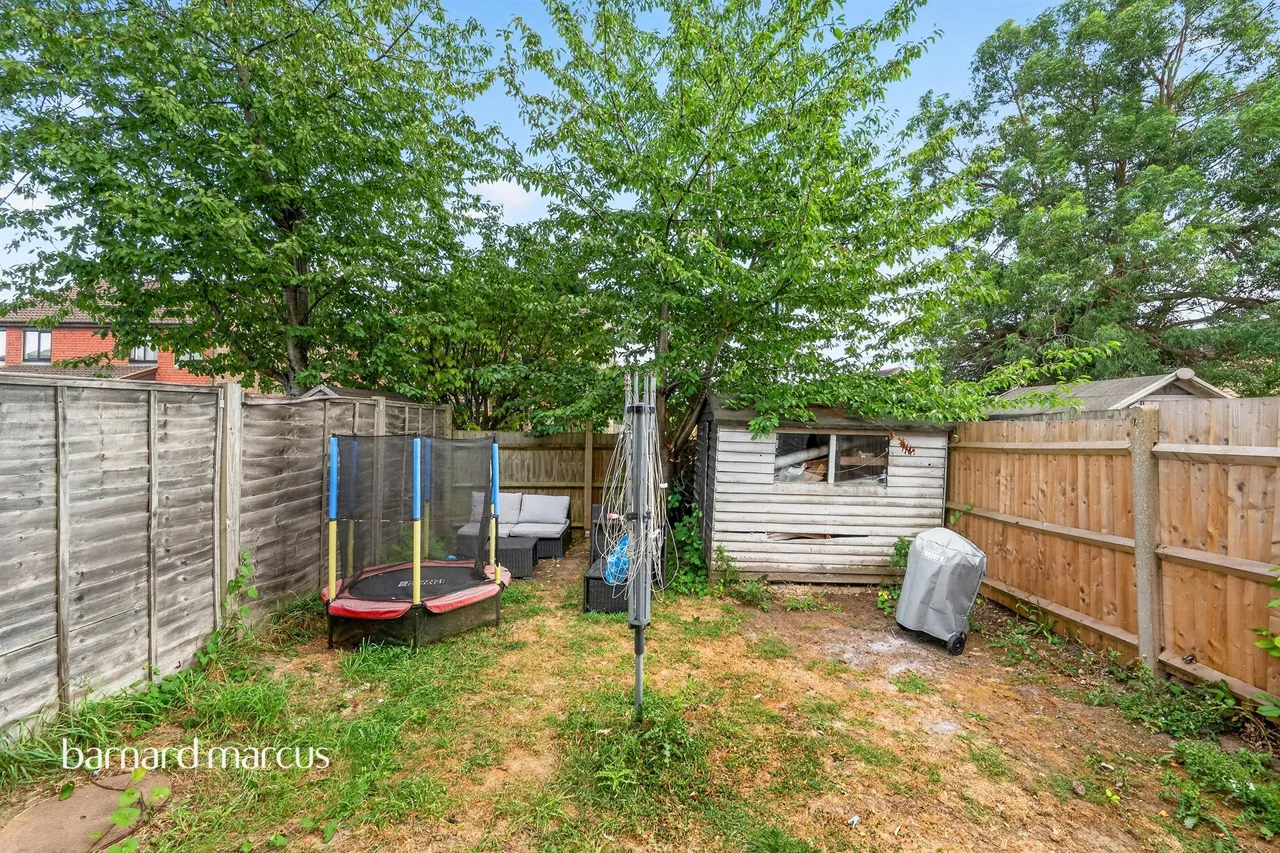 Godwin Close, EPSOM, photo 7