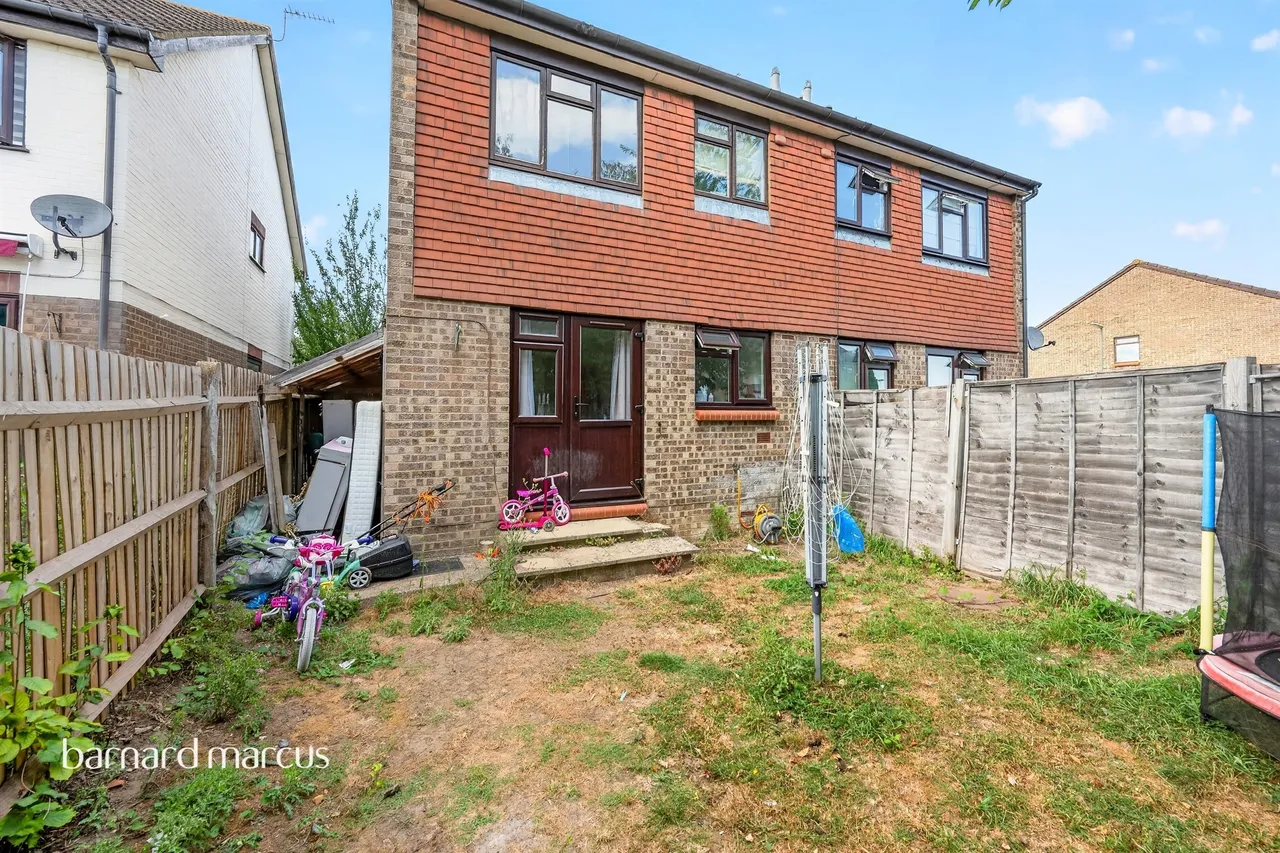 Godwin Close, EPSOM, photo 8
