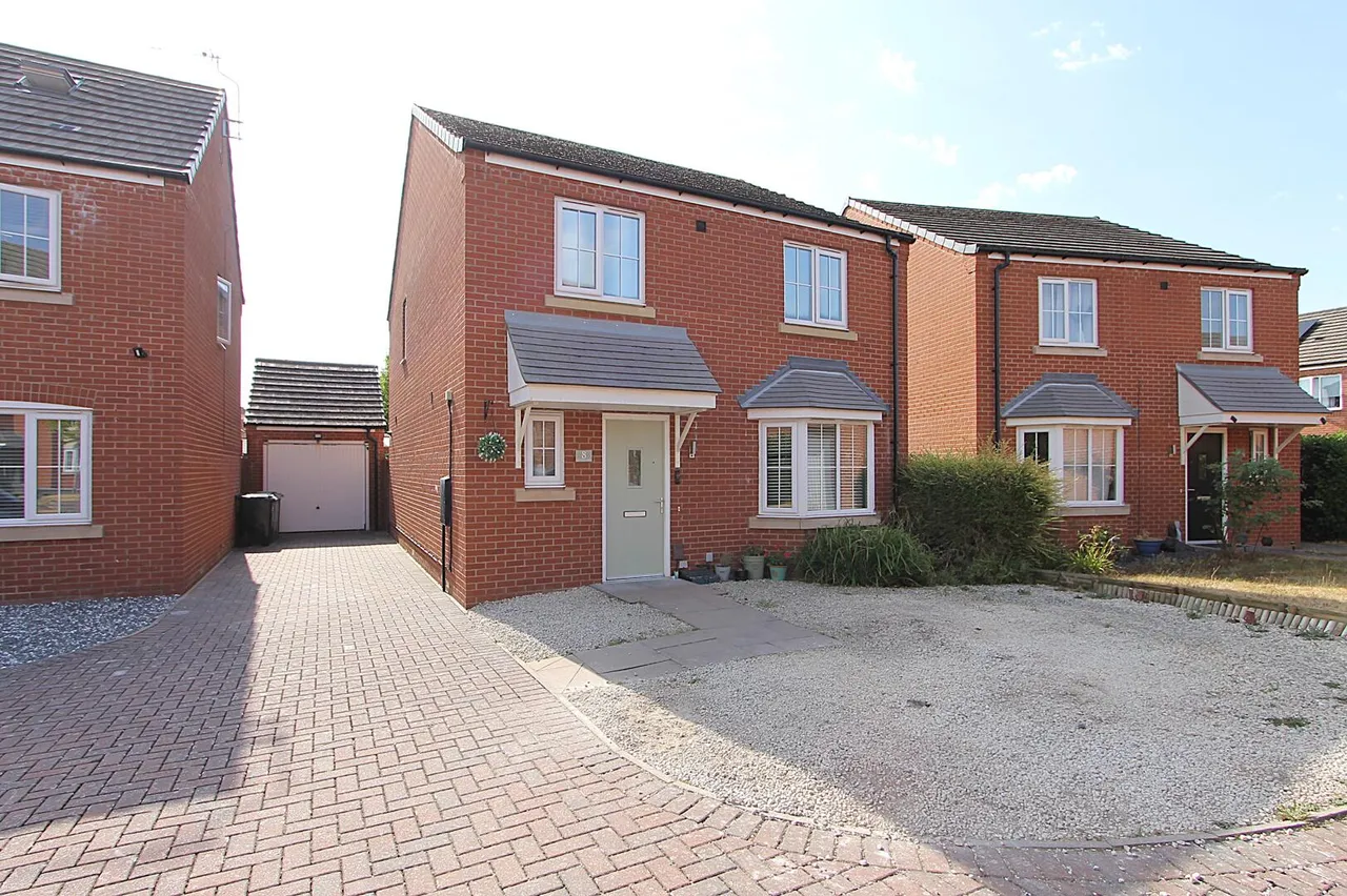 4 bed house for sale — Greatwich Way, Kidderminster