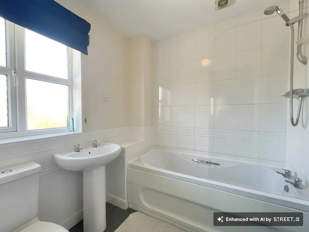 Parklands Drive, Weston, CW2, photo 11