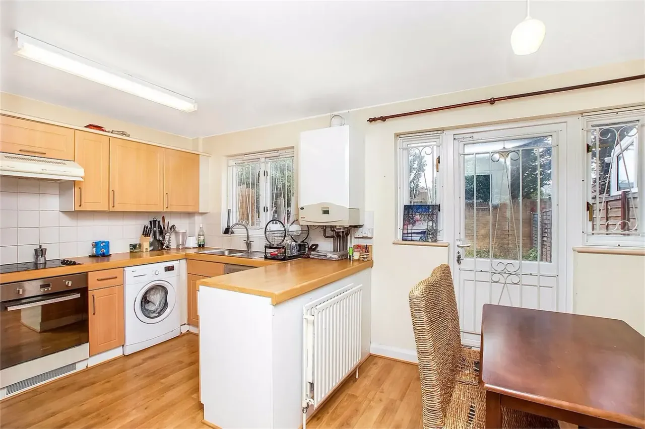 Corry Drive, London, SW9, photo 6