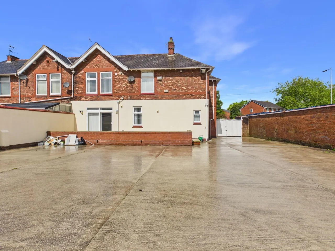 Bradford Road, Manchester, M40, photo 29