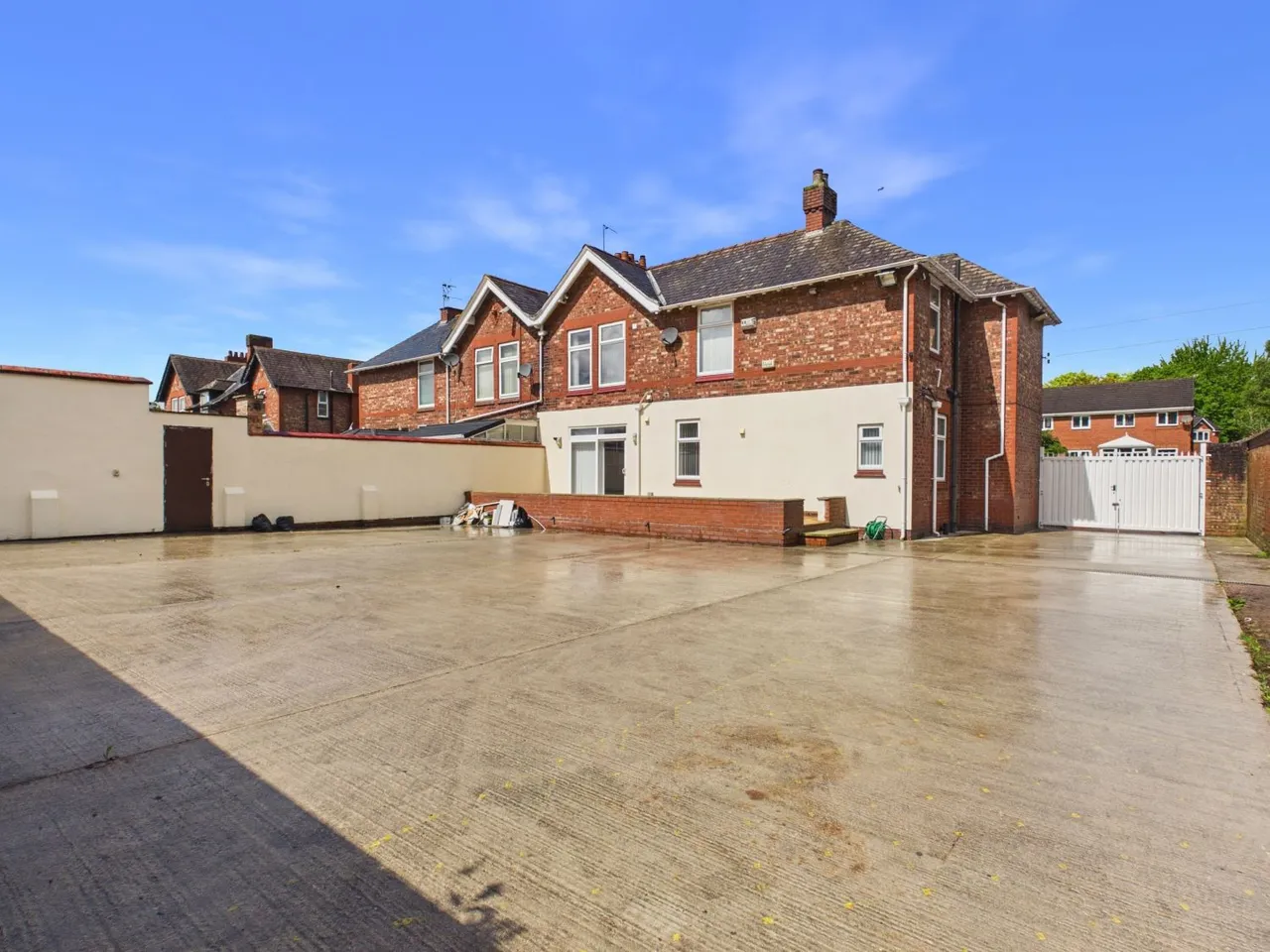 Bradford Road, Manchester, M40, photo 30