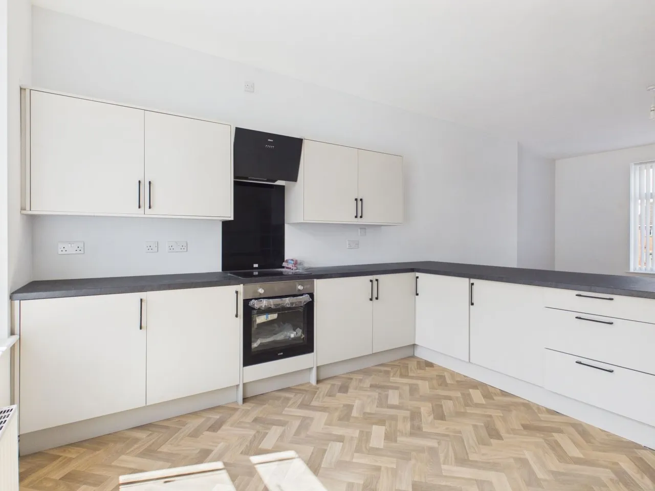 Bradford Road, Manchester, M40, photo 16