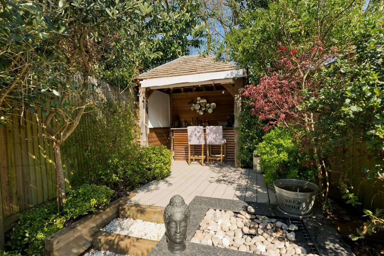 Haines Court, Weybridge, Surrey, KT13 0BH, photo 5