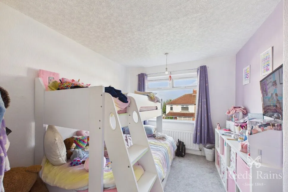 Greenton Avenue, Scholes, West Yorkshire, BD19, photo 11