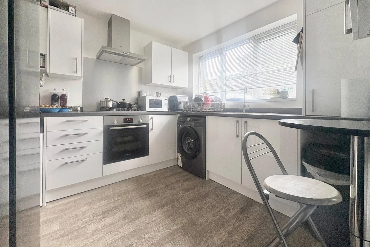 Lamerton Close, Bordon, Hampshire, GU35 0HZ, photo 3