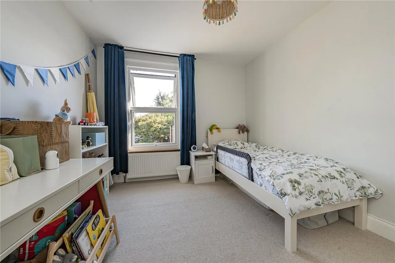 Colham Avenue, Yiewsley, UB7, photo 14