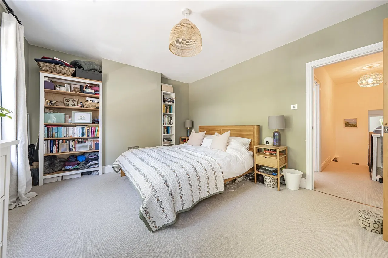 Colham Avenue, Yiewsley, UB7, photo 13