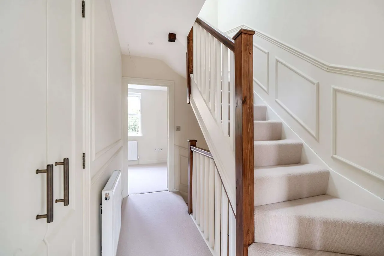 Platts Lane, London, NW3, photo 16