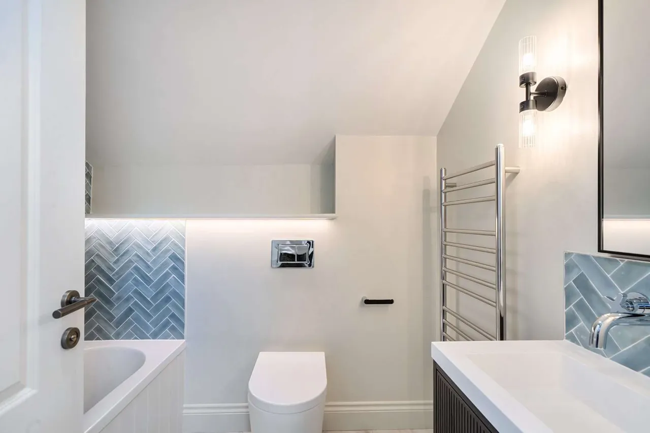 Platts Lane, London, NW3, photo 9