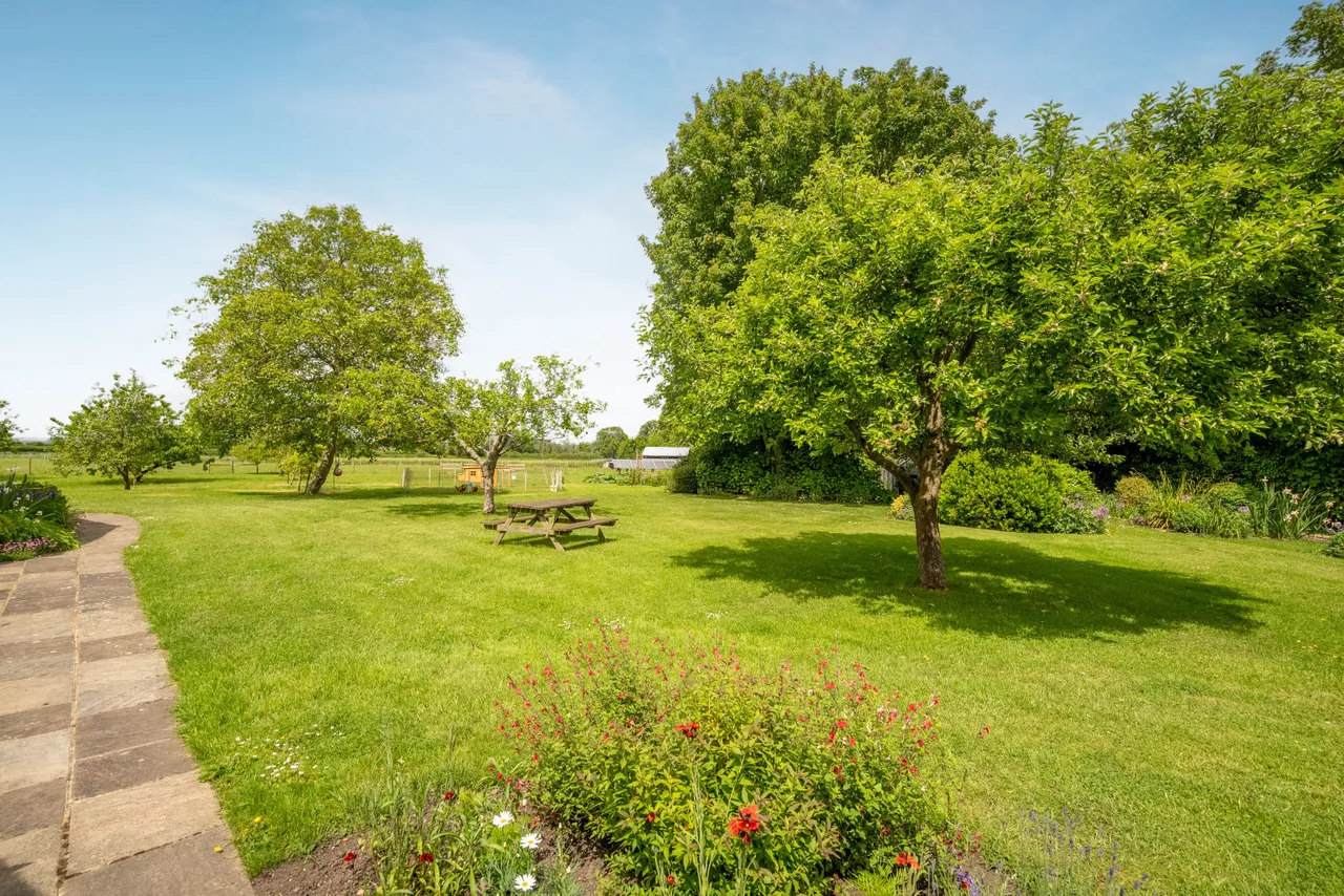 Skittle Green, Bledlow, HP27, photo 6
