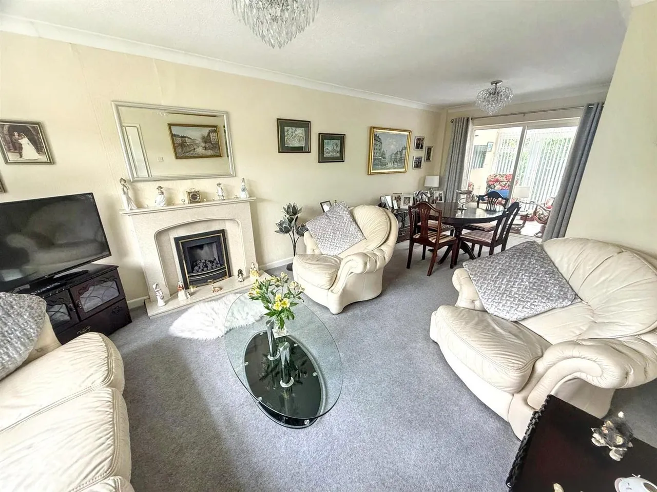 Colne Road, Glusburn, BD20 8RG, photo 2