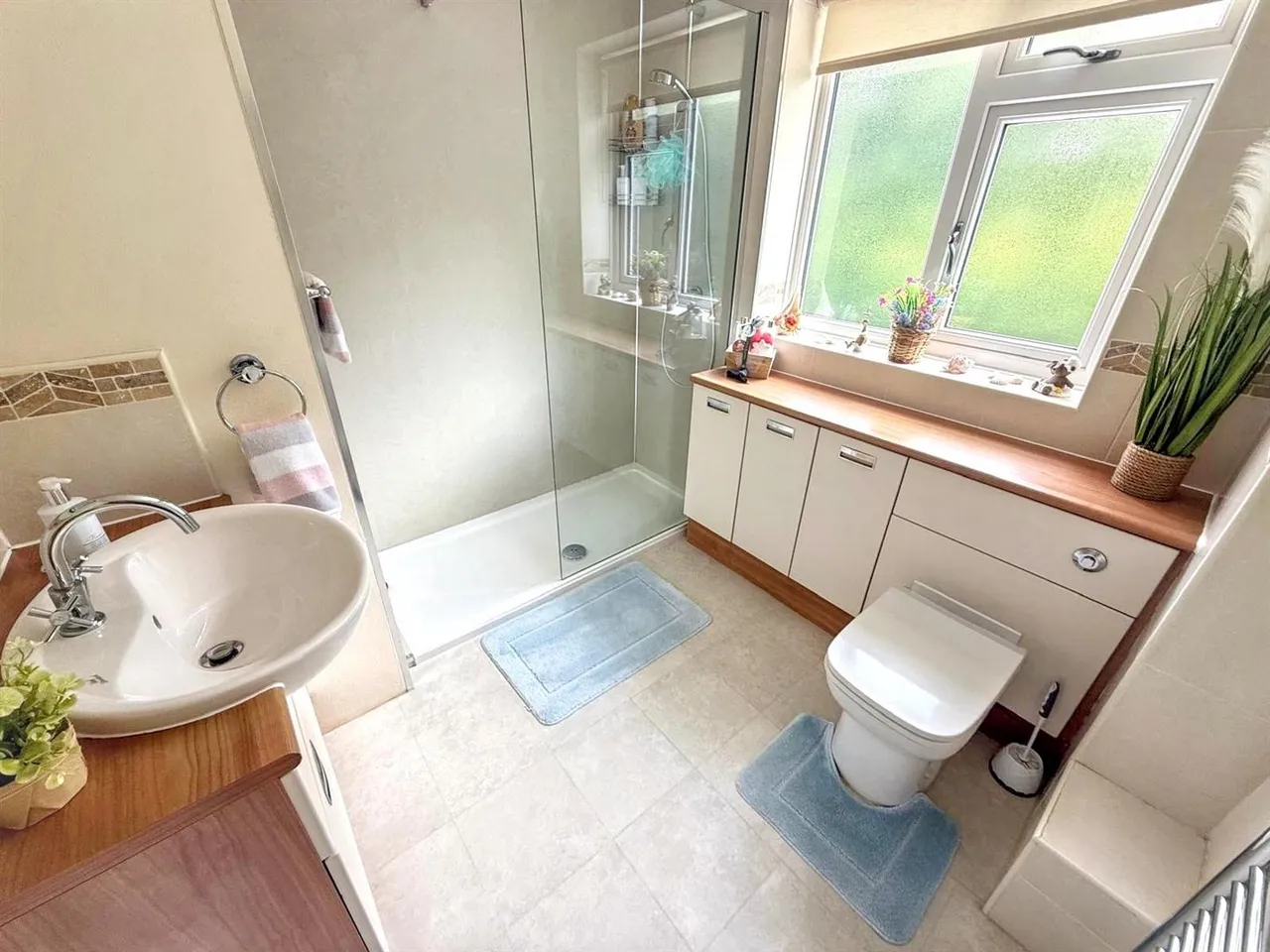 Colne Road, Glusburn, BD20 8RG, photo 16